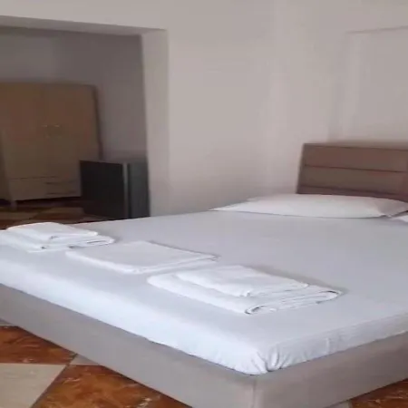 Hotel Ylli I Detit Jal