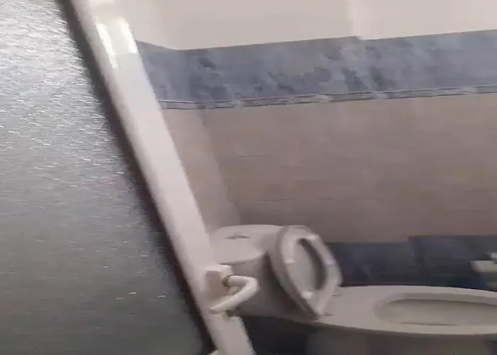 Hotel Ylli I Detit *